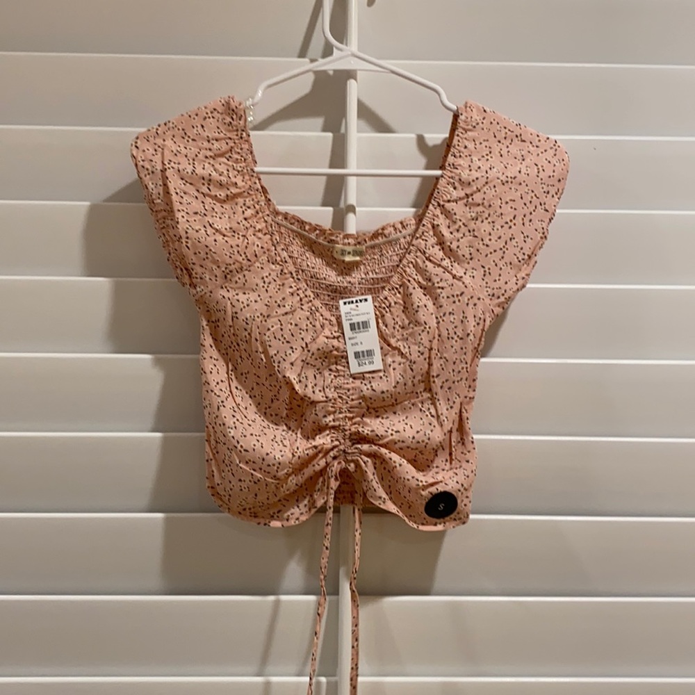 pink top